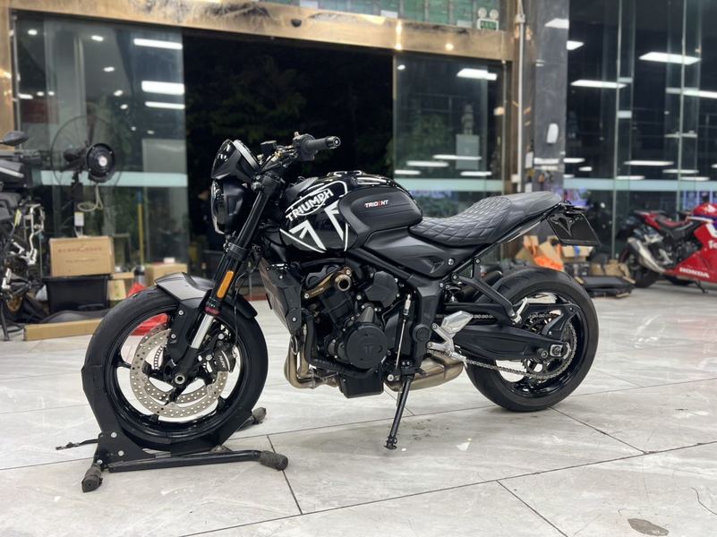 二手凯旋Trident 660