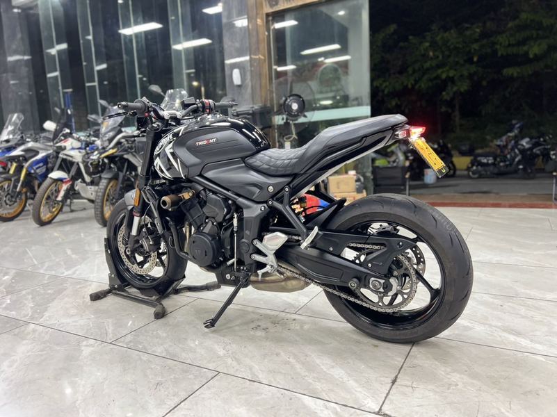 二手凯旋Trident 660