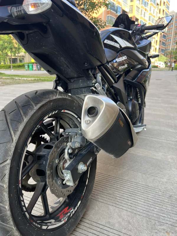 二手豪爵铃木GSX250R