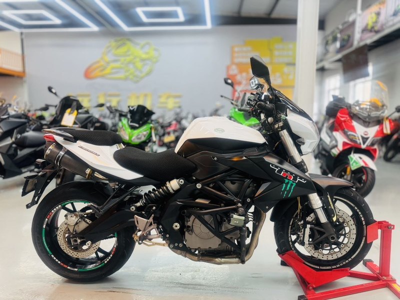 二手贝纳利TNT600i