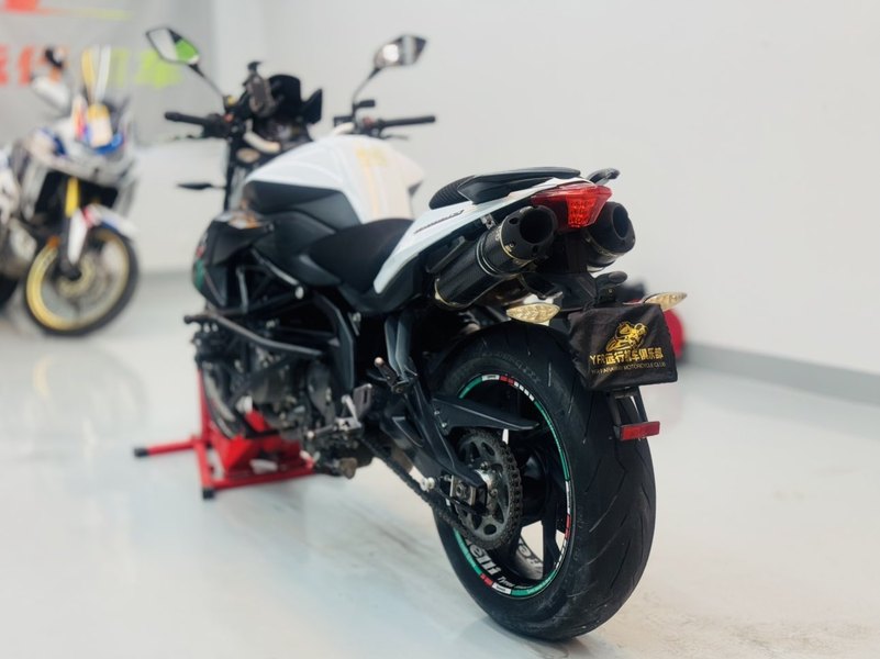 二手贝纳利TNT600i