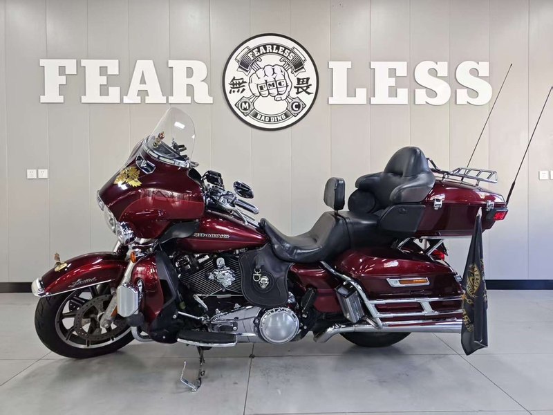 二手哈雷戴维森旗舰滑翔  Limited