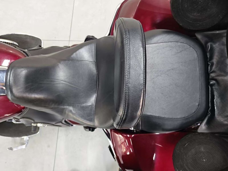 二手哈雷戴维森旗舰滑翔  Limited