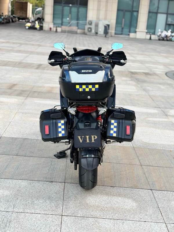 二手贝纳利600GC