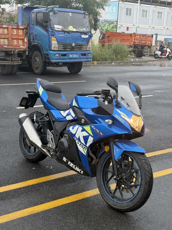 二手豪爵铃木GSX250R
