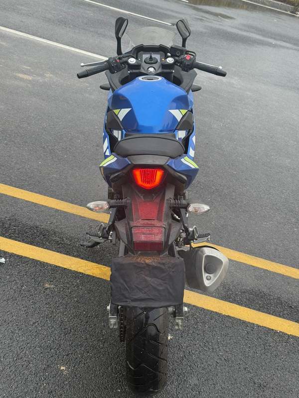 二手豪爵铃木GSX250R