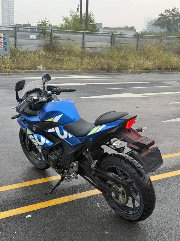 二手豪爵铃木GSX250R