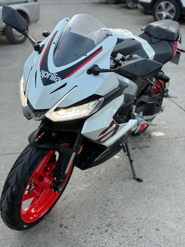 二手阿普利亚RS 457