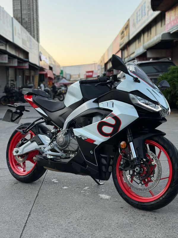 二手阿普利亚RS 457