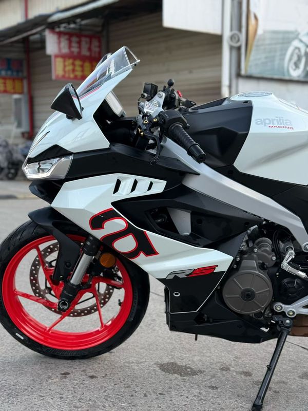 二手阿普利亚RS 457