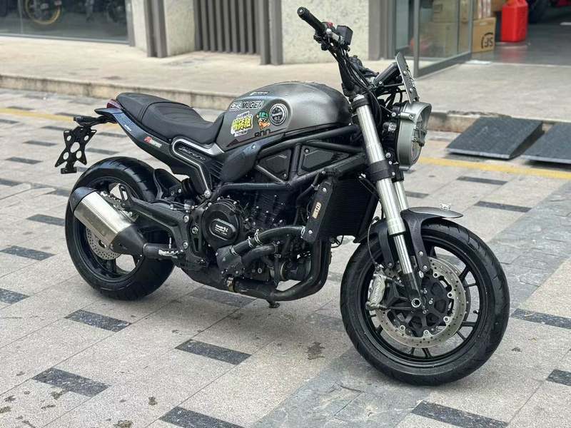 二手贝纳利幼狮 Leoncino 800