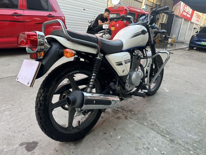 二手济南铃木酷飚150