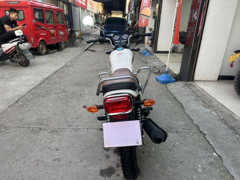 二手济南铃木酷飚150