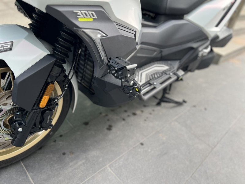 二手三阳哈士奇 Husky ADV300