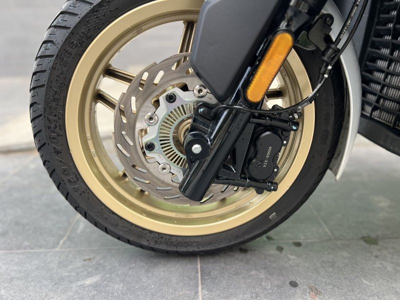 二手三阳哈士奇 Husky ADV300