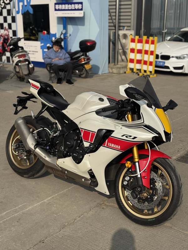 二手雅马哈YZF-R1