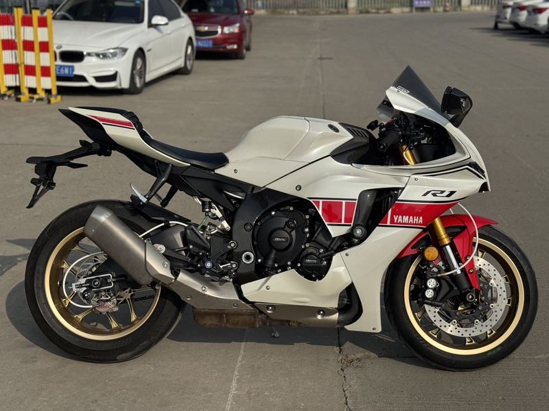 二手雅马哈YZF-R1
