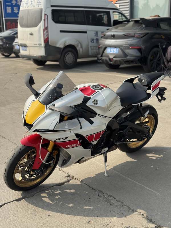 二手雅马哈YZF-R1
