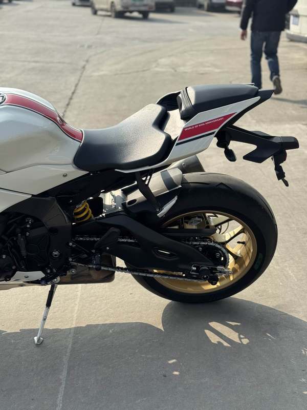 二手雅马哈YZF-R1