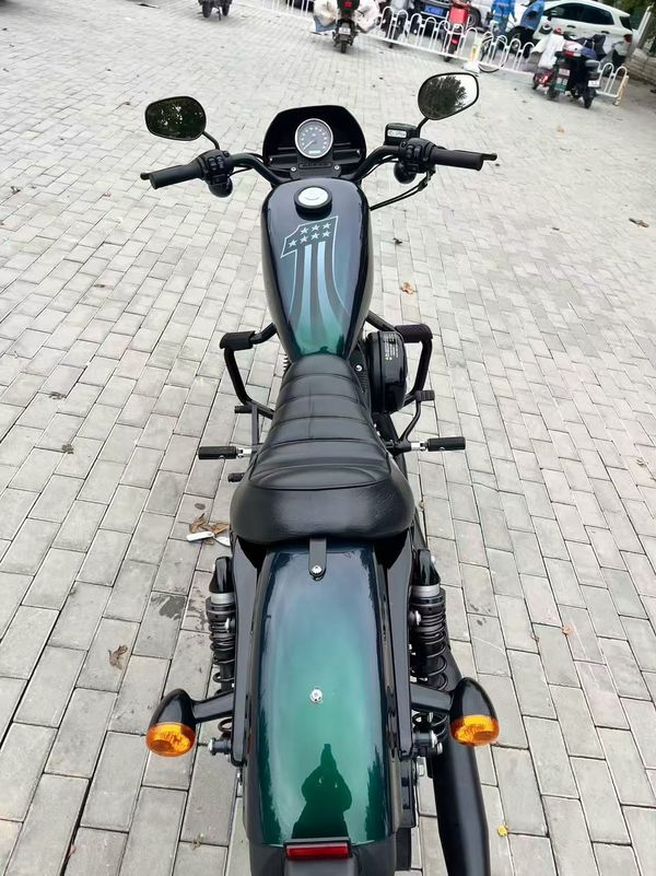 二手哈雷戴维森Iron883 硬汉