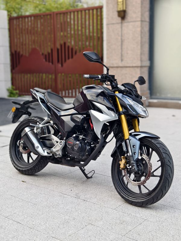 二手五羊本田CB190R 暴锋眼