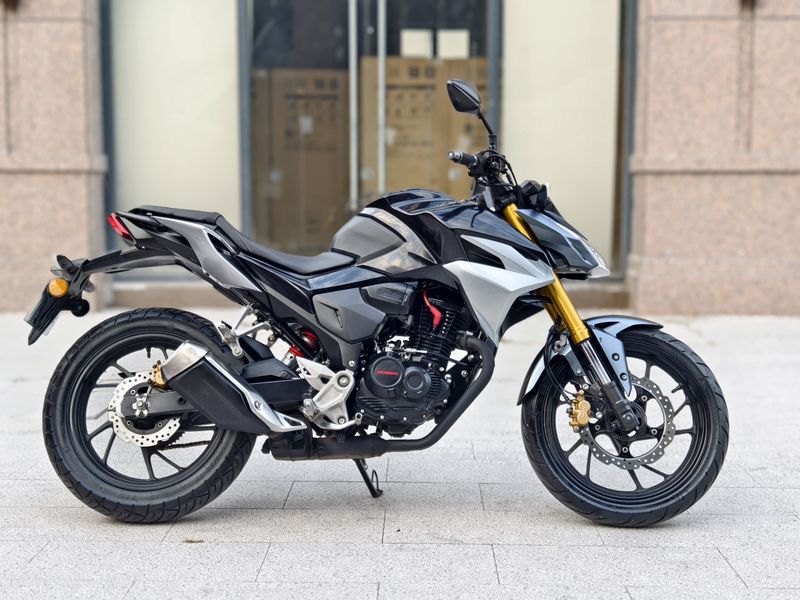 二手五羊本田CB190R 暴锋眼