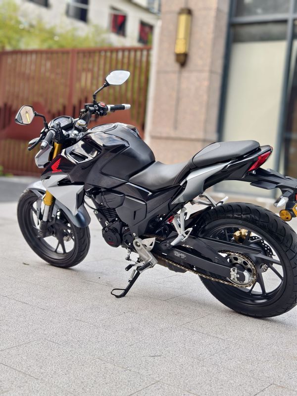 二手五羊本田CB190R 暴锋眼