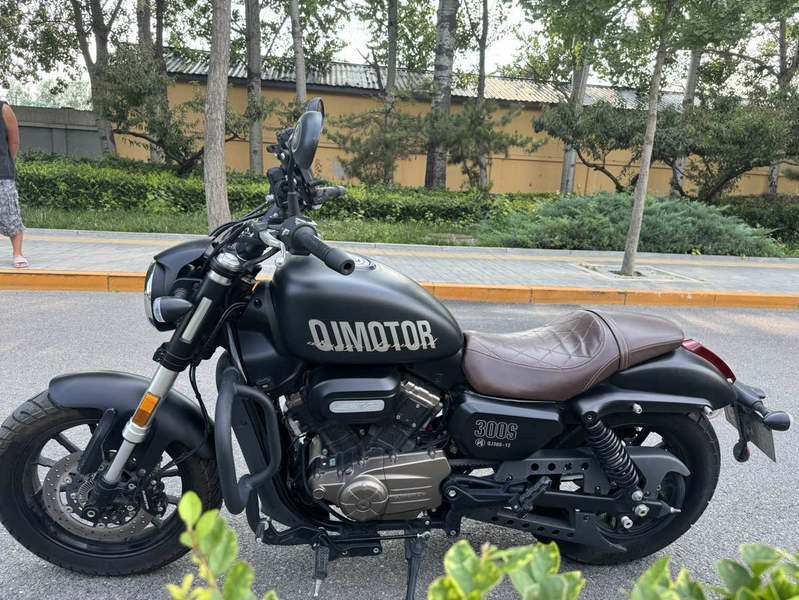 二手QJMOTOR闪300