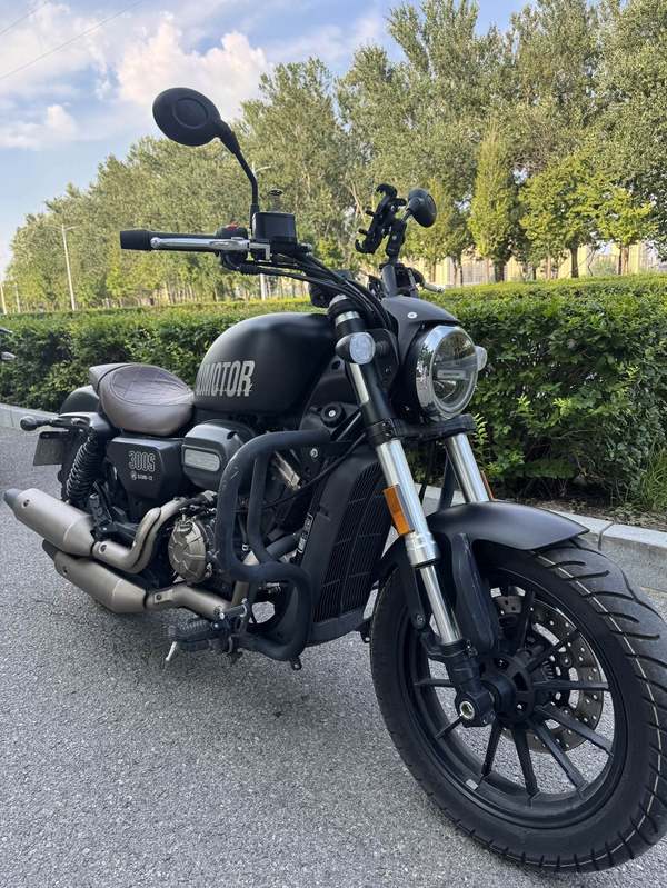 二手QJMOTOR闪300