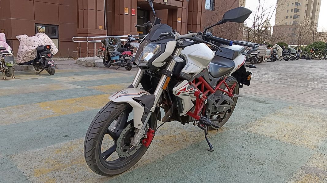 二手贝纳利红宝龙 TNT150i