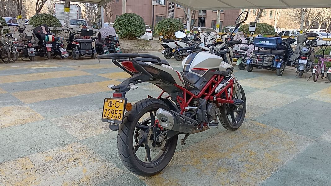 二手贝纳利红宝龙 TNT150i