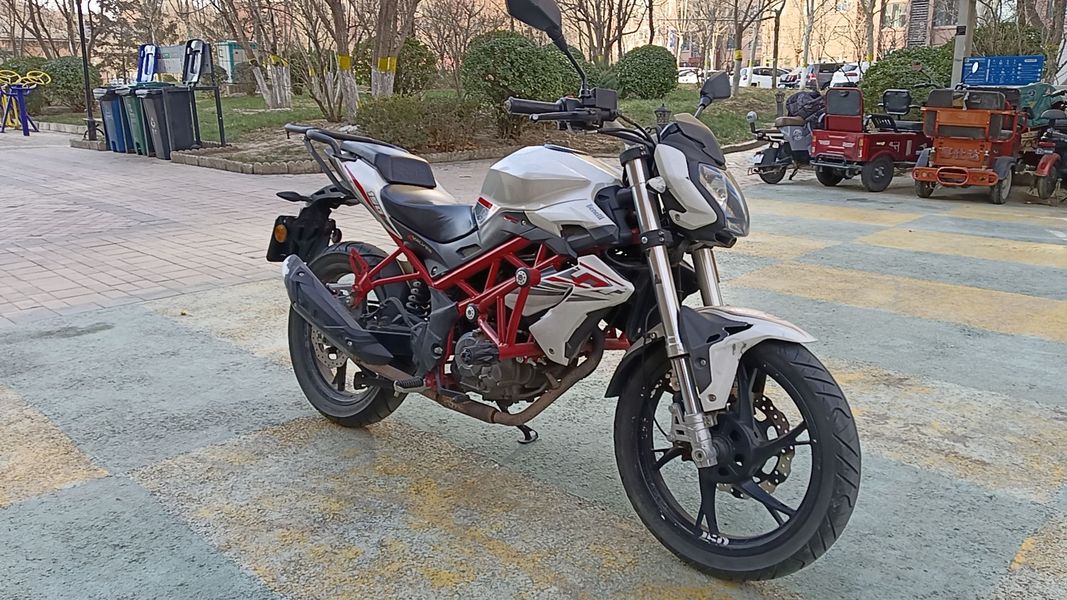 二手贝纳利红宝龙 TNT150i