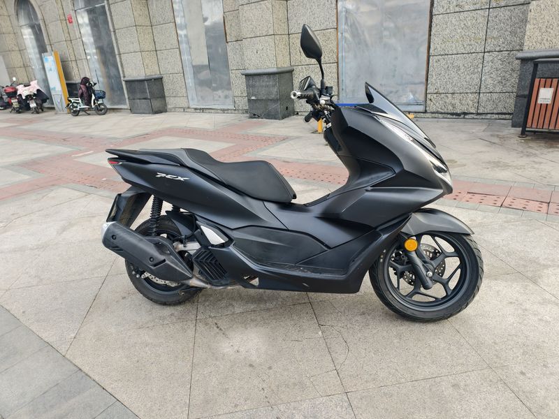 二手五羊本田PCX