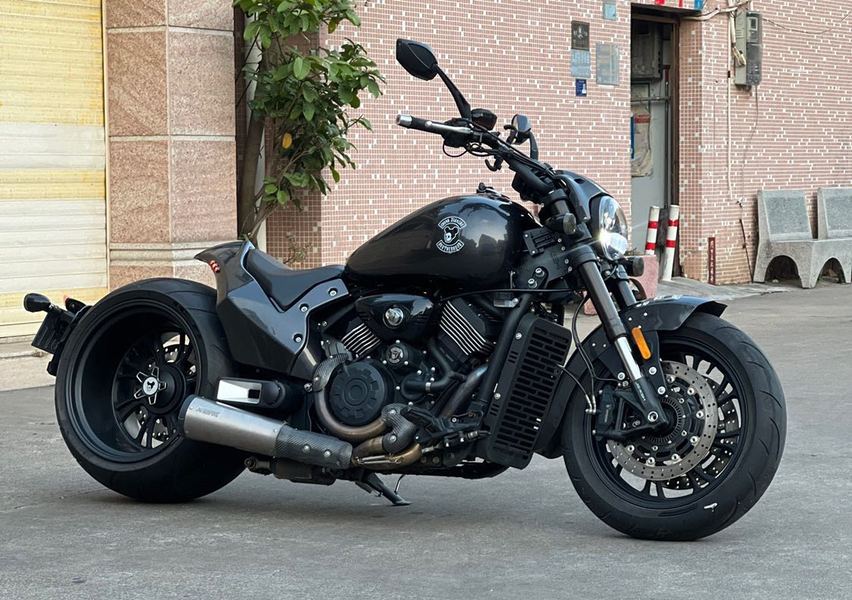 二手香帅金刚狼800S