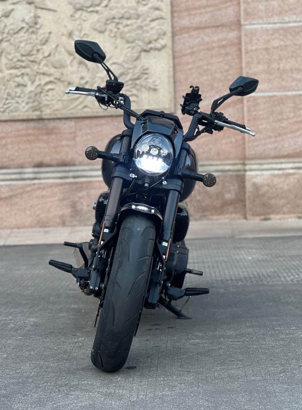 二手香帅金刚狼800S