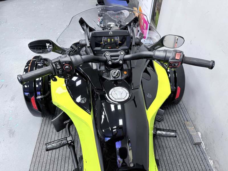 二手庞巴迪Spyder F3 