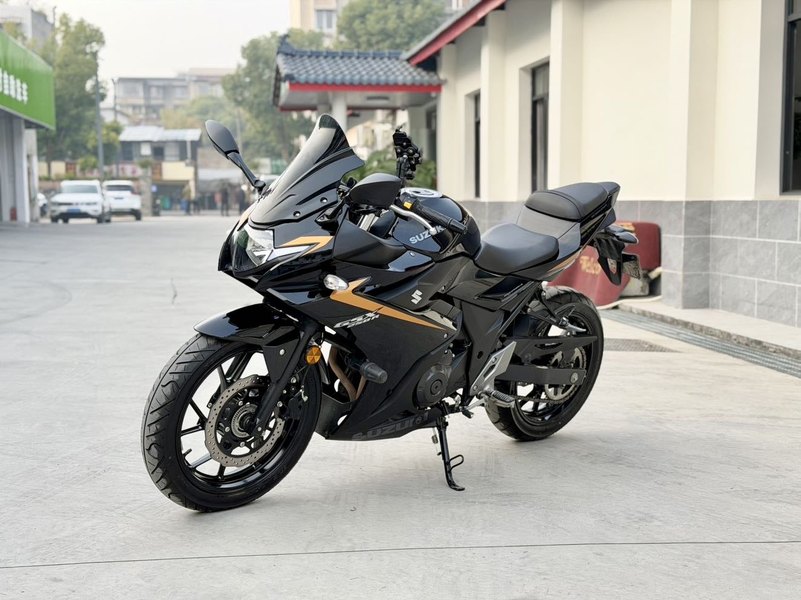 二手豪爵铃木GSX250R