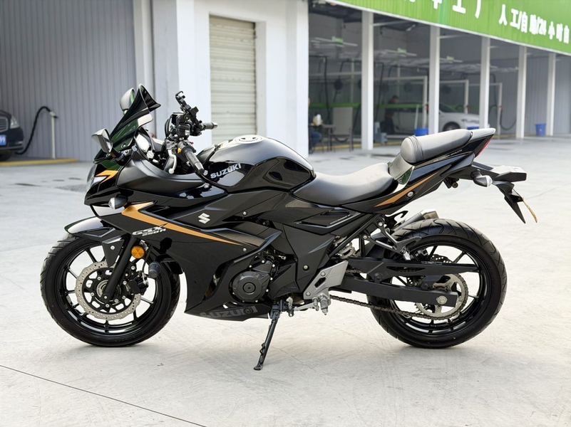 二手豪爵铃木GSX250R