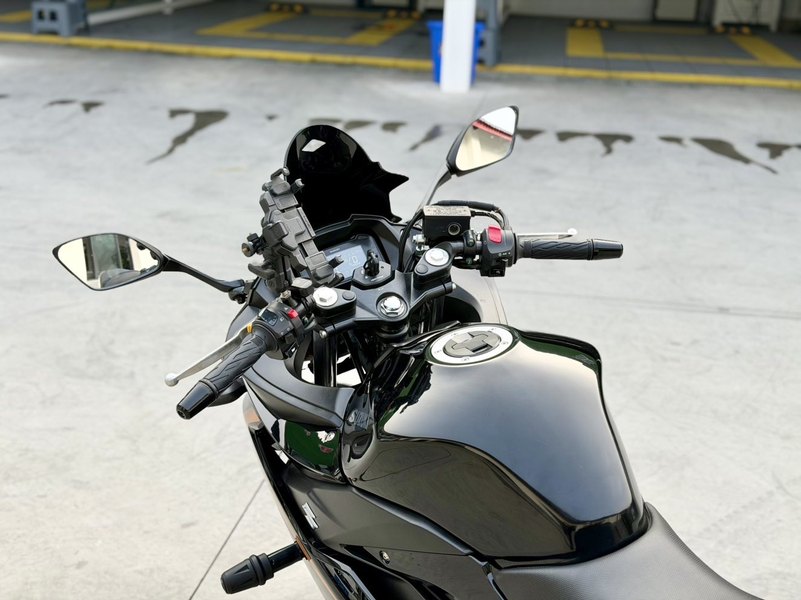 二手豪爵铃木GSX250R