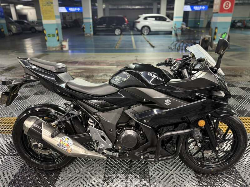 二手豪爵铃木GSX250R