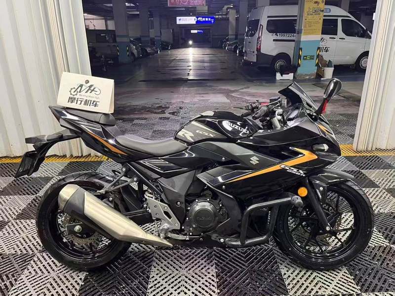 二手豪爵铃木GSX250R
