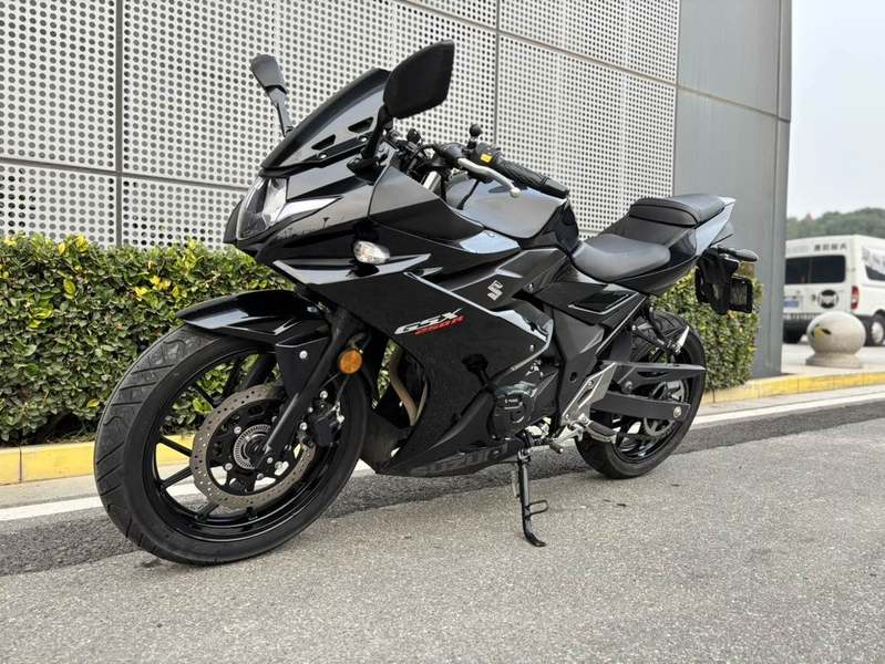 二手豪爵铃木GSX250R