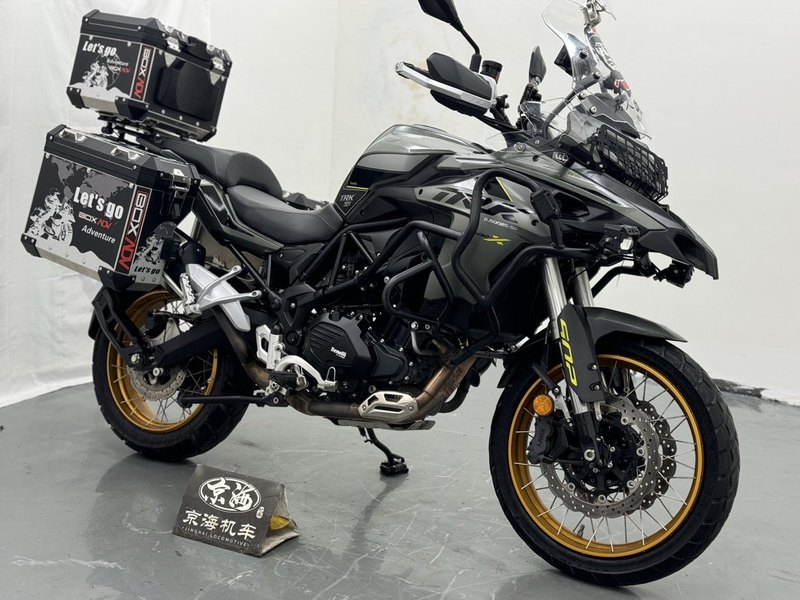 二手贝纳利金鹏 TRK502