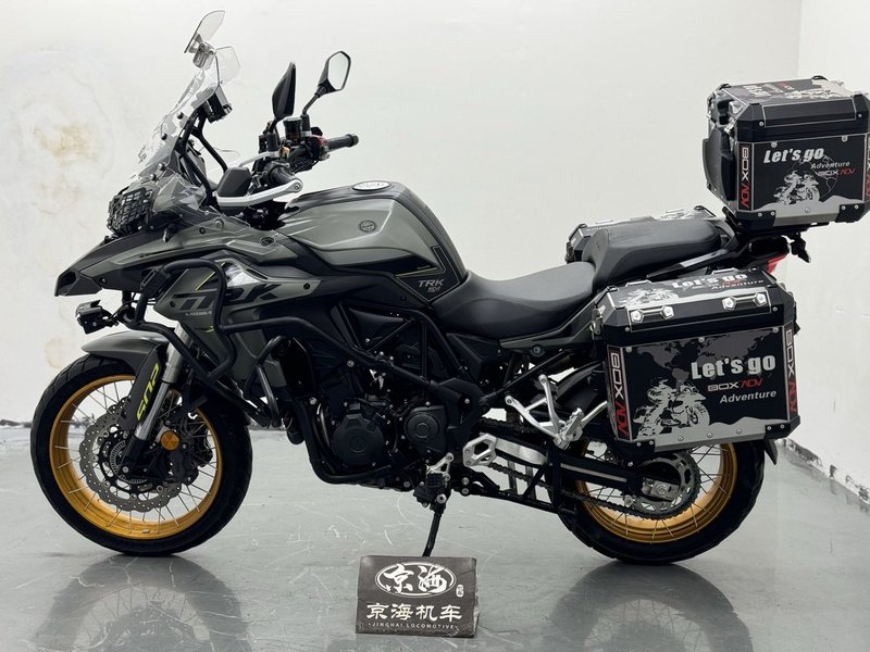 二手贝纳利金鹏 TRK502