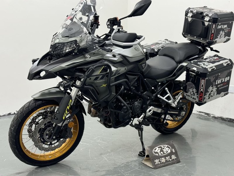 二手贝纳利金鹏 TRK502