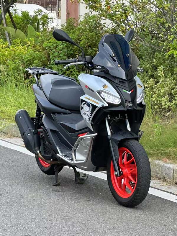 二手阿普利亚SR GT 200