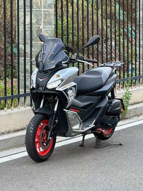 二手阿普利亚SR GT 200