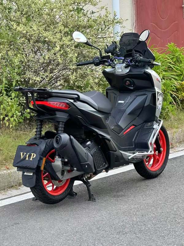 二手阿普利亚SR GT 200