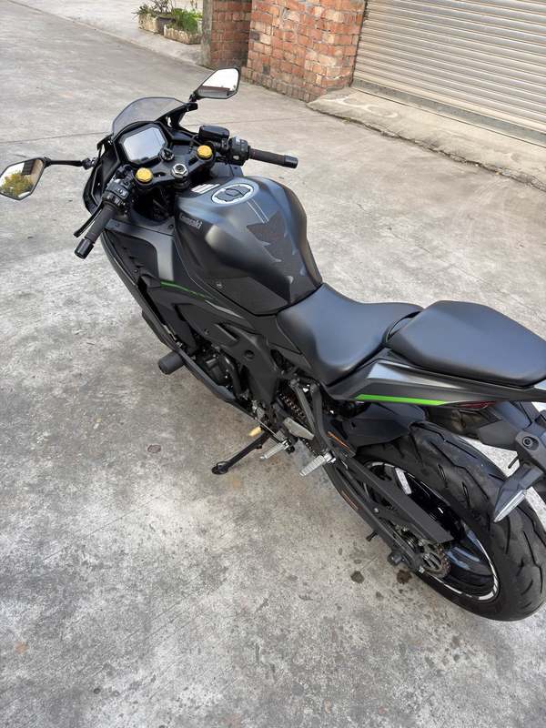 二手川崎ZX-4R