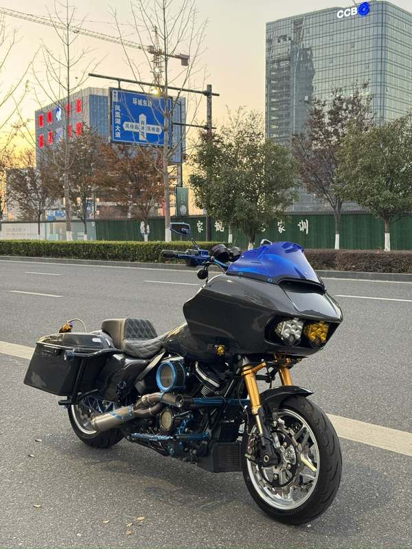 二手哈雷戴维森公路滑翔 Road Glide